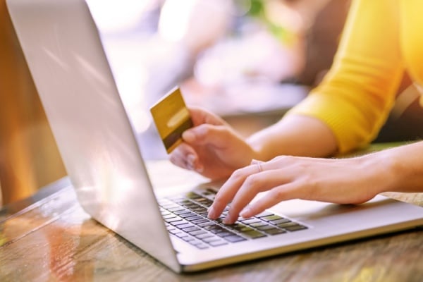 Shutterstock paiementdemarterialiseimpots